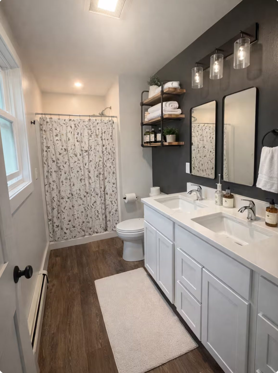 Double-vanity bath